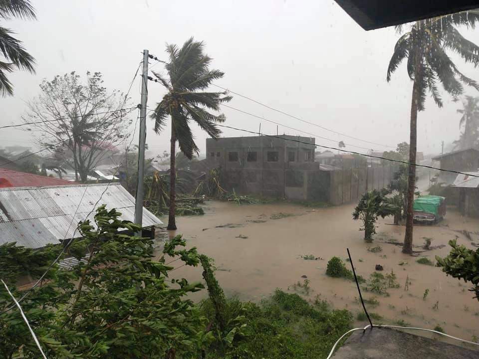 Тайфун «Каммурі» на Філіппінах: загинули щонайменше 17 людей