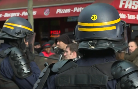 У Парижі на Ліонському вокзалі сталися сутички мітингарів з поліцією