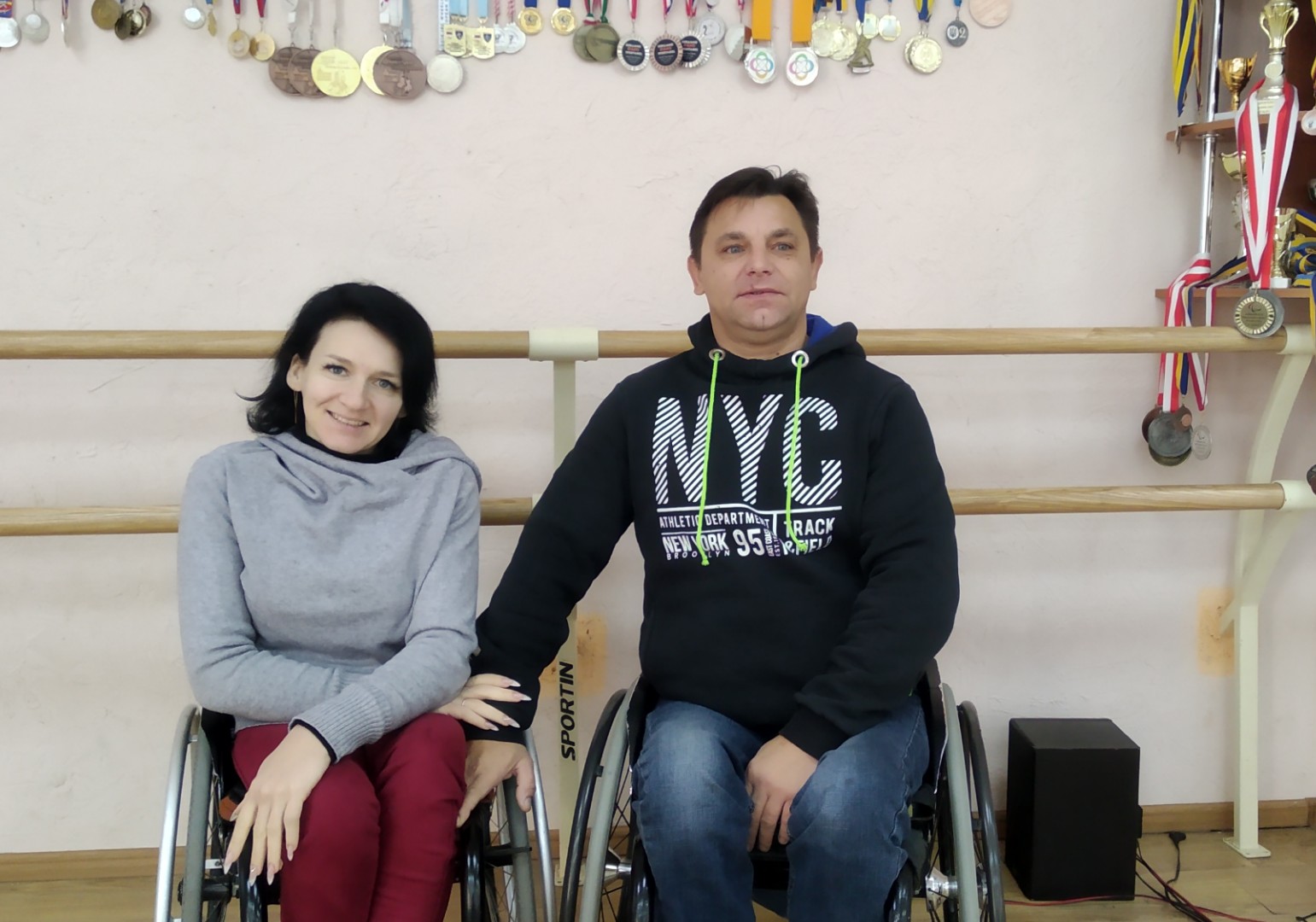 Найкращі умови для людей з інвалідністю — в Японії — подружжя Керничних