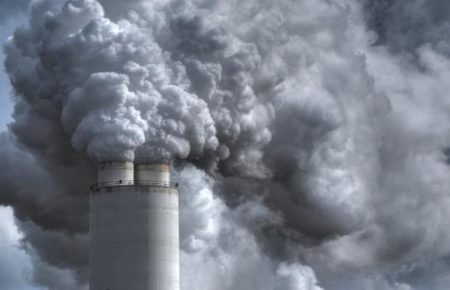 Опублікували список 10 підприємств, що забруднюють повітря в Україні найбільше 