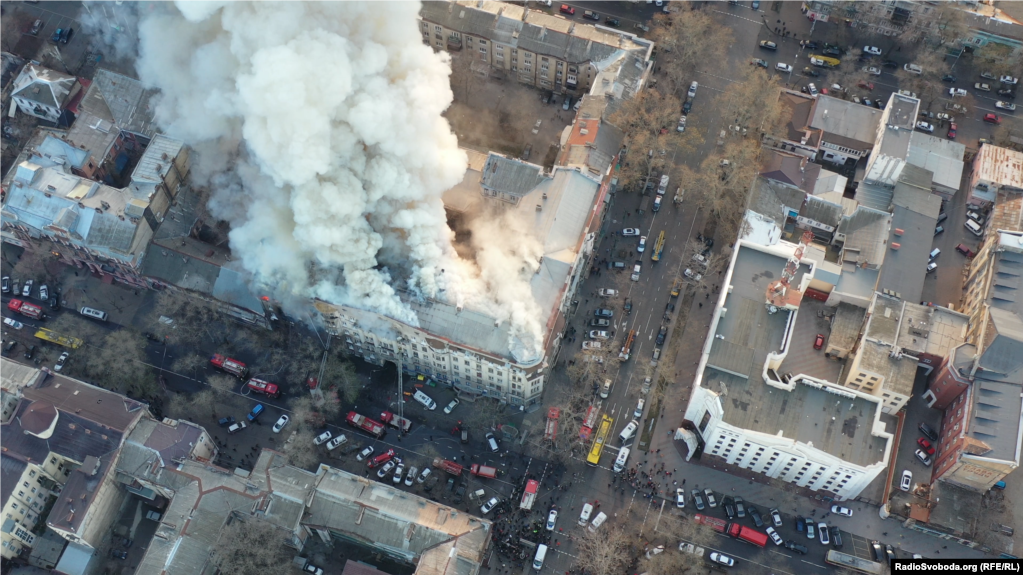 Пожежа в Одесі: один з постраждалих у важкому стані