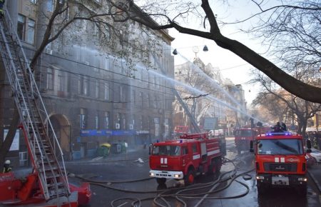 Пожежа в одеському коледжі: встановлюють місцеперебування 10 людей — ДСНС