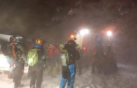 В Ісландії врятували 39 туристів, які застрягли на льодовику Лангьокулл