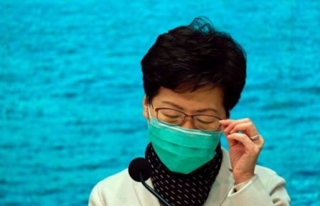 Поширення коронавірусу: Гонконг зупинив транспортне сполучення із материковим Китаєм