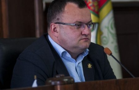 Відновлений судом міськголова Чернівців отримав чверть мільйона компенсації за період своєї відставки
