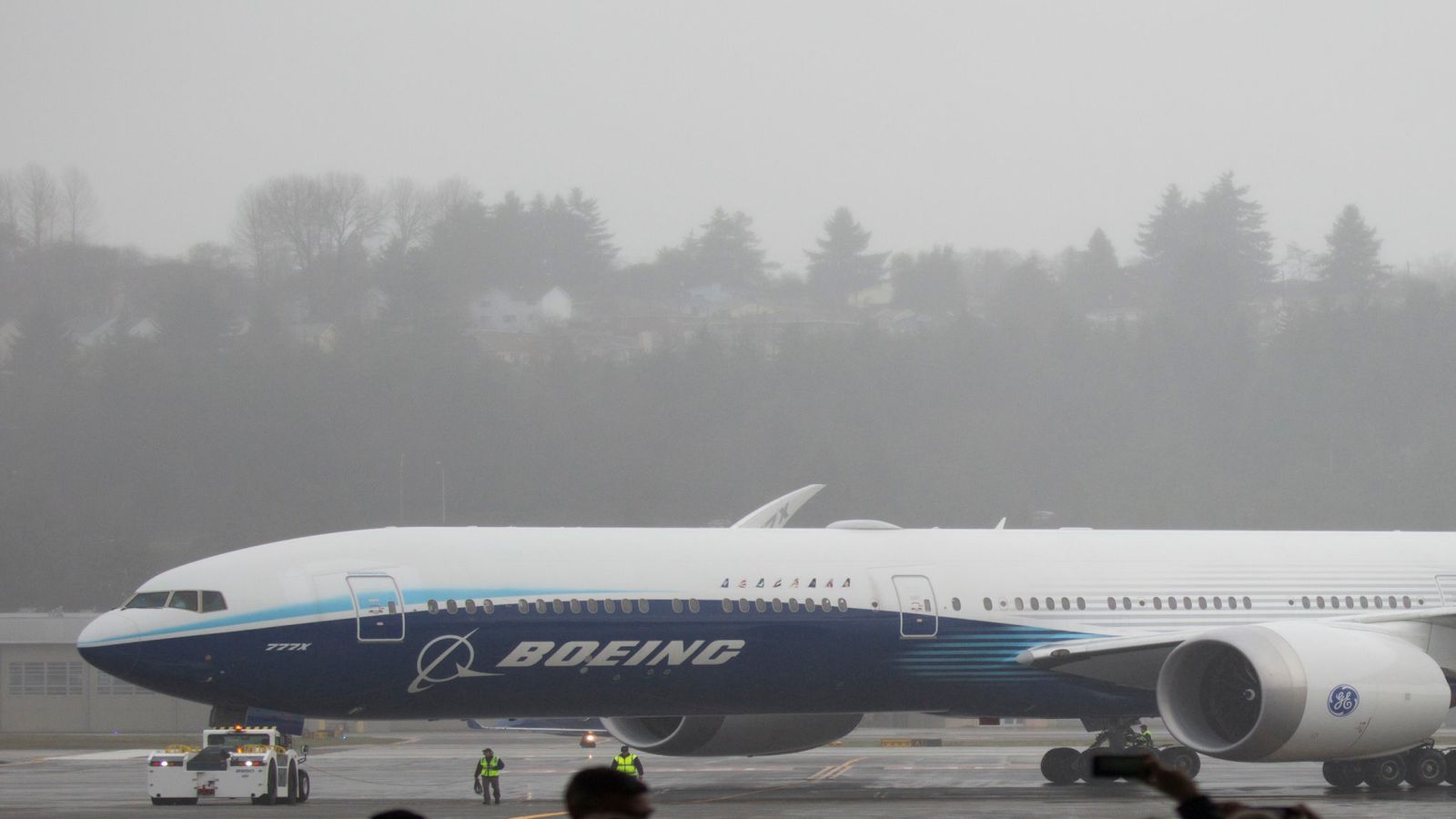 Один з найбільших пасажирських літаків у світі Boeing 777X успішно завершив тестовий політ