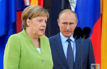 Меркель 11 січня відвідає Росію на запрошення Путіна — Кремль