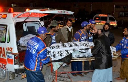 Теракт ІДІЛ: унаслідок вибуху у мечеті Пакистану загинули 15 людей