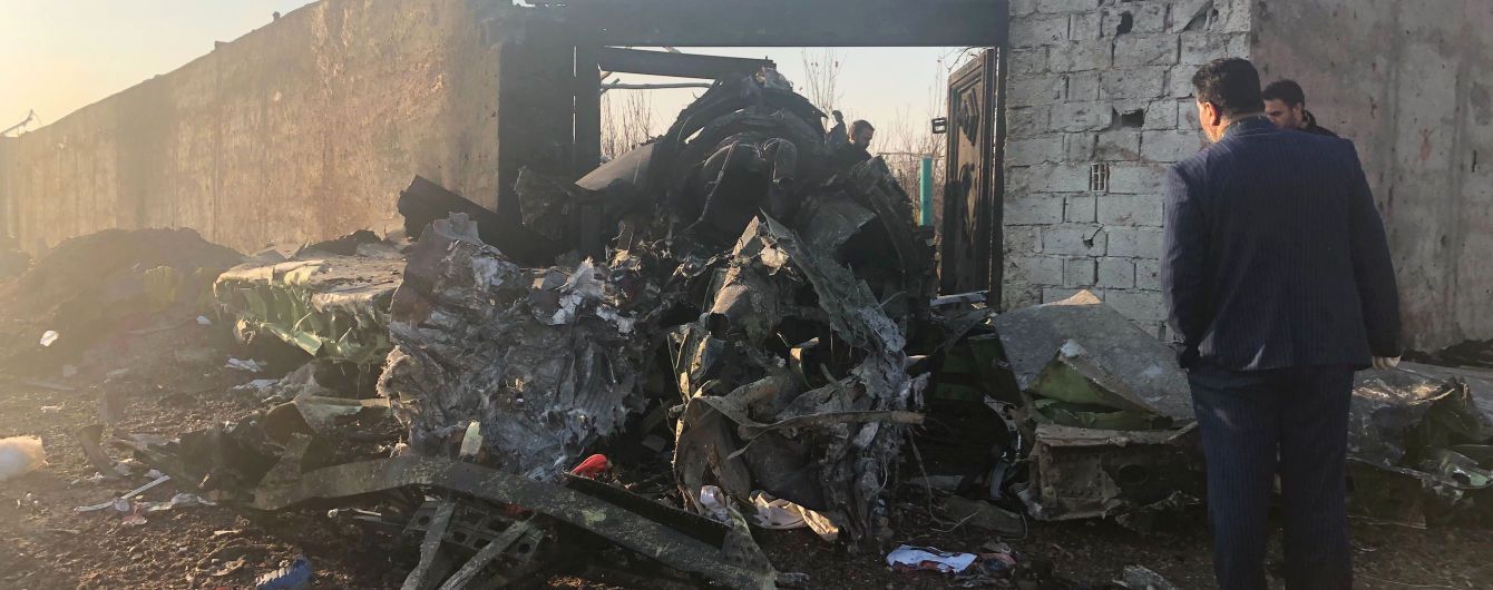 Іранські рятувальники знайшли «чорні скриньки» літака МАУ