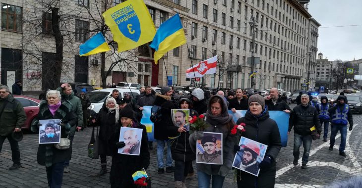 У Києві вшановують пам'ять перших загиблих учасників Революції Гідності (фото) У Києві вшановують пам'ять перших загиблих учасників Революції Гідності (фото)