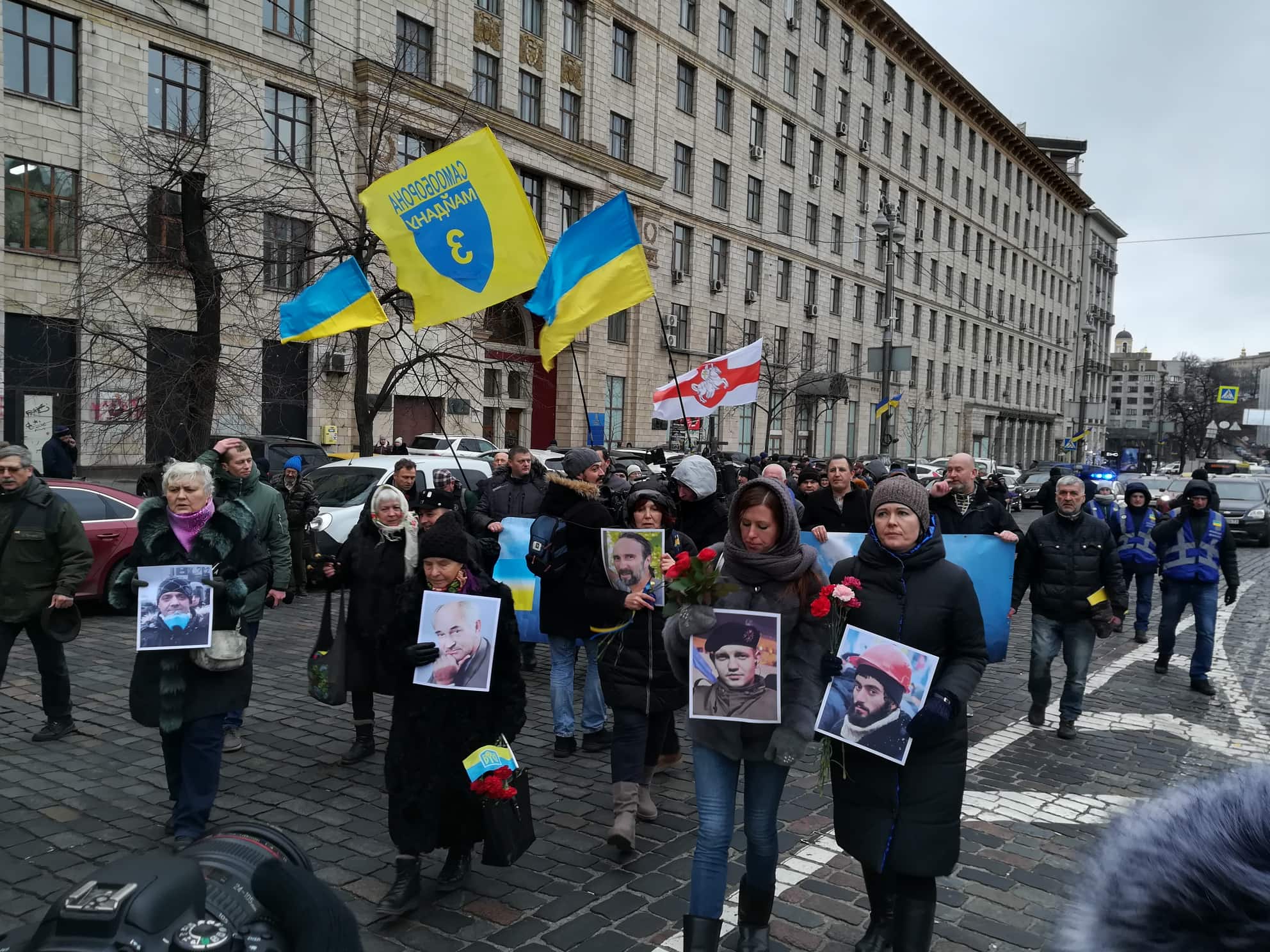 У Києві вшановують пам'ять перших загиблих учасників Революції Гідності (фото)