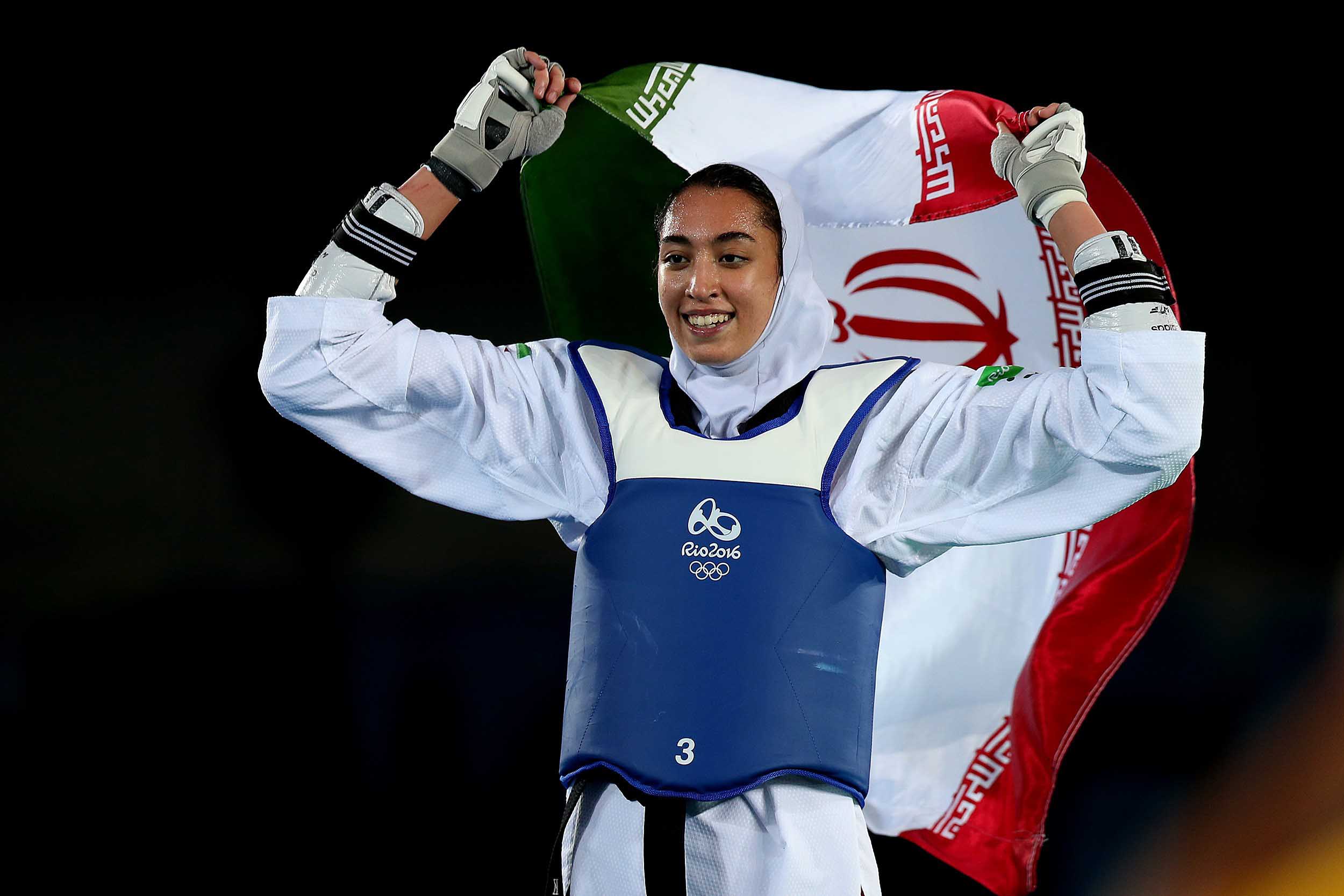 Іранська олімпійська чемпіонка заявила, що виїхала з країни через дискримінацію