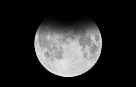 Українці побачать перше місячне затемнення у 2020 році