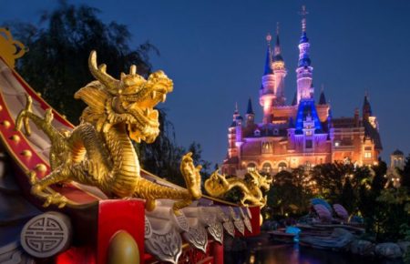 У Шанхаї через коронавірус закрили парк розваг Disneyland