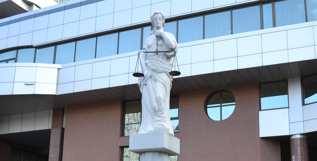 За позовом НБУ суд стягнув з компанії Коломойського нерухомості на понад 100 млн грн