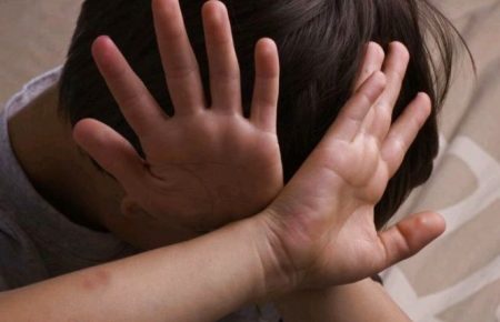 У 2020 році відкрили 259 проваджень щодо насильства над дітьми, що причинило їх смерть — Офіс генпрокурора 
