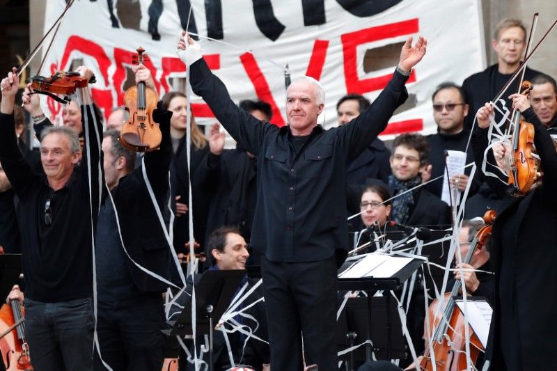 Безкоштовний концерт просто неба: Паризька опера підтримала протести проти пенсійної реформи