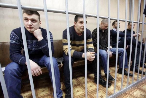 Ексберкутівців передали на обмін без паспортів громадян України — адвокатка сімей Небесної сотні