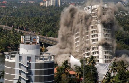 В Індії знесли елітні багатоповерхівки через порушення екологічних норм