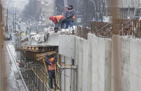 Рух Шулявським шляхопроводом відкрили, але роботи з його реконструкції тривають — Кличко