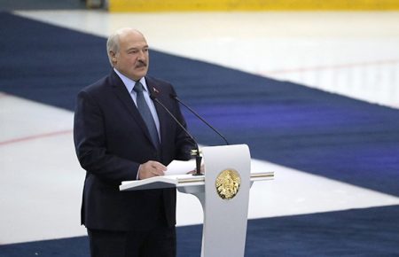 Лукашенко заявив про перемогу Білорусі над коронавірусом