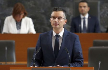 Прем'єр-міністр Словенії подав у відставку