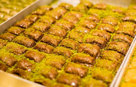 Пахлава – десерт, який пахне медом і морем