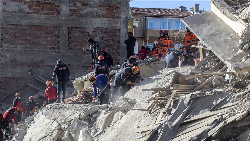 Землетрус у Туреччині: 31 людина загинула, 45 врятували з-під завалів