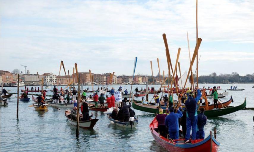 У Венеції протестували проти моторних катерів і круїзних лайнерів