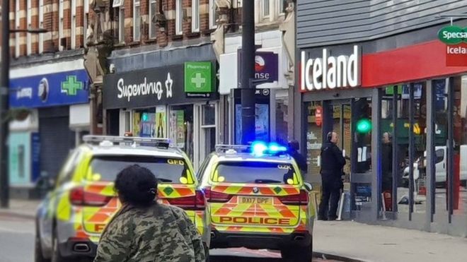 Теракт на півдні Лондона: поліція застрелила нападника