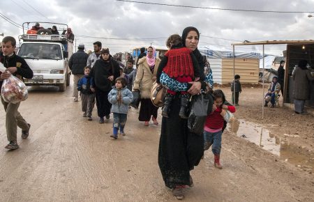 Туреччина вирішила не стримувати біженців з Сирії у Європу