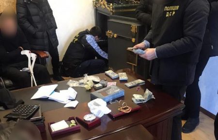 Депутата Вінницької міськради підозрюють у вимаганні $100 тисяч надання земельної ділянки