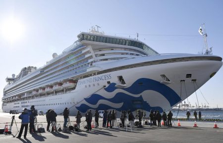 40 пасажирів лайнеру Diamond Princess виявилися хворими на коронавірус