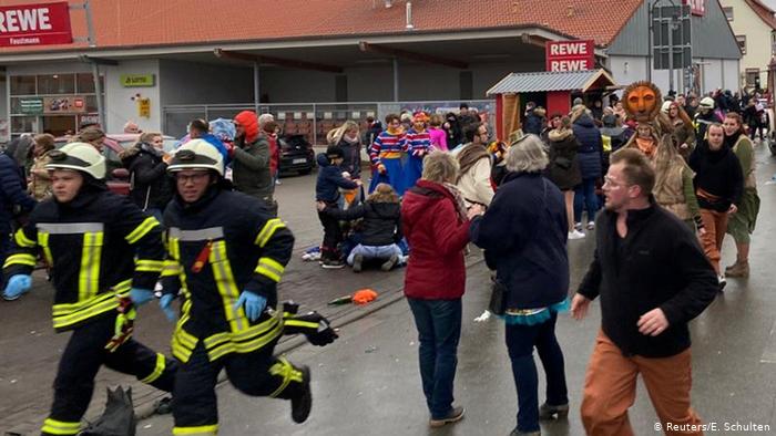 У Німеччині автівка в'їхала у натовп: постраждали 52 людини, серед них 18 — діти
