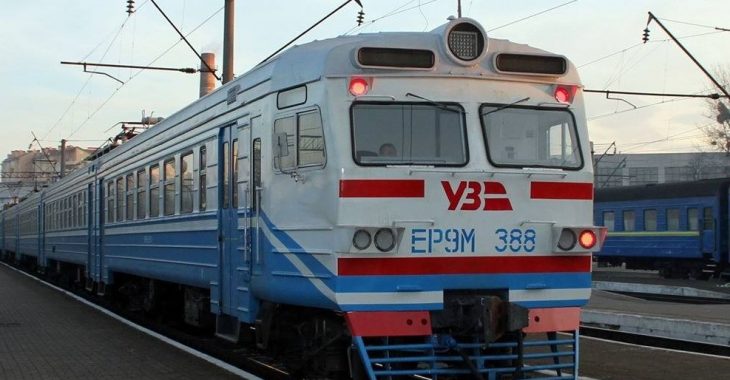 В Україні затрималися потяги через негоду В Україні затрималися потяги через негоду
