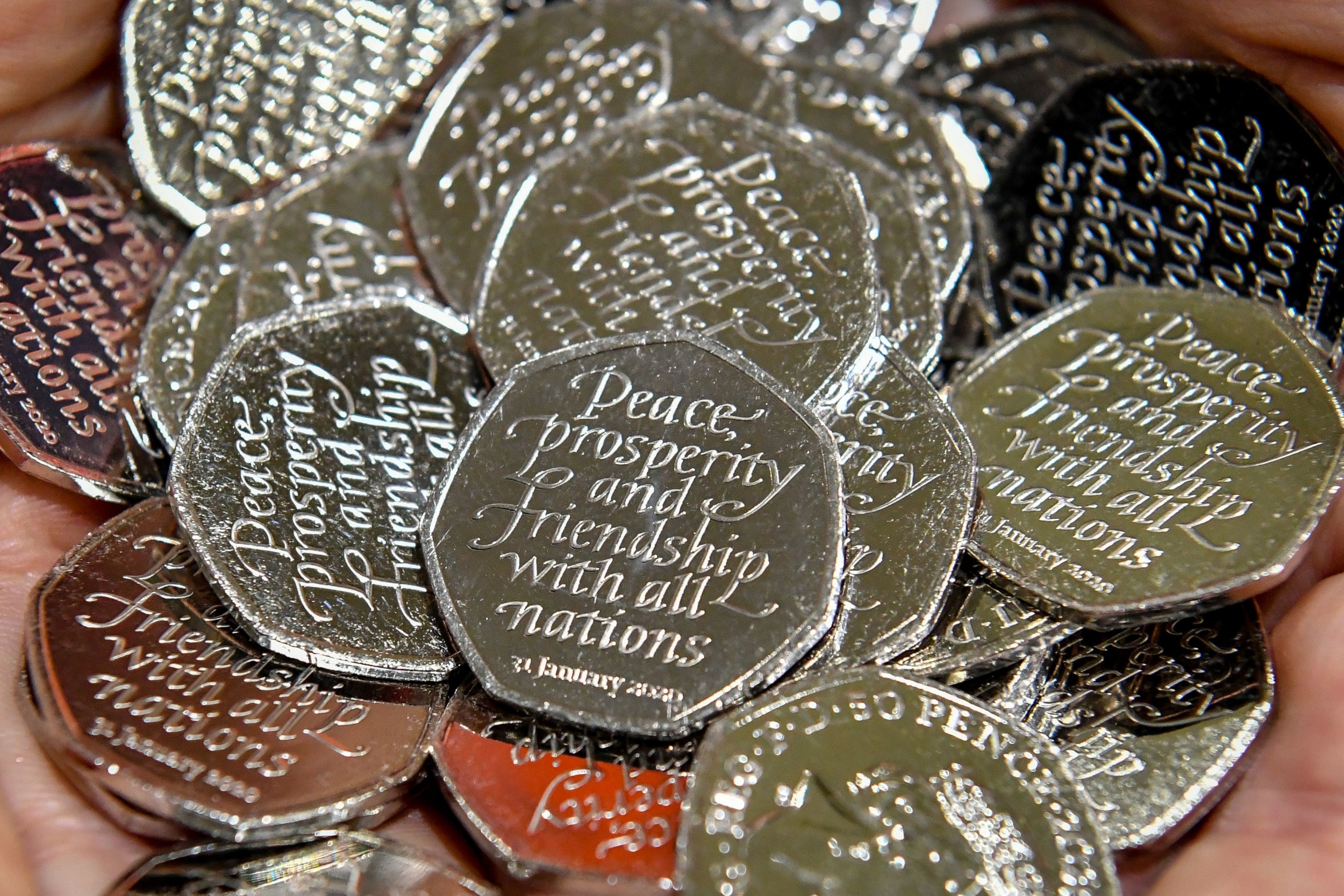 Пам'ятні монети з нагоди Brexit за майже тисячу фунтів стерлінгів розкупили за декілька годин