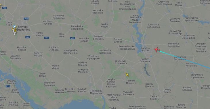 Літак з українцями з Уханю сідає у Борисполі Літак з українцями з Уханю сідає у Борисполі