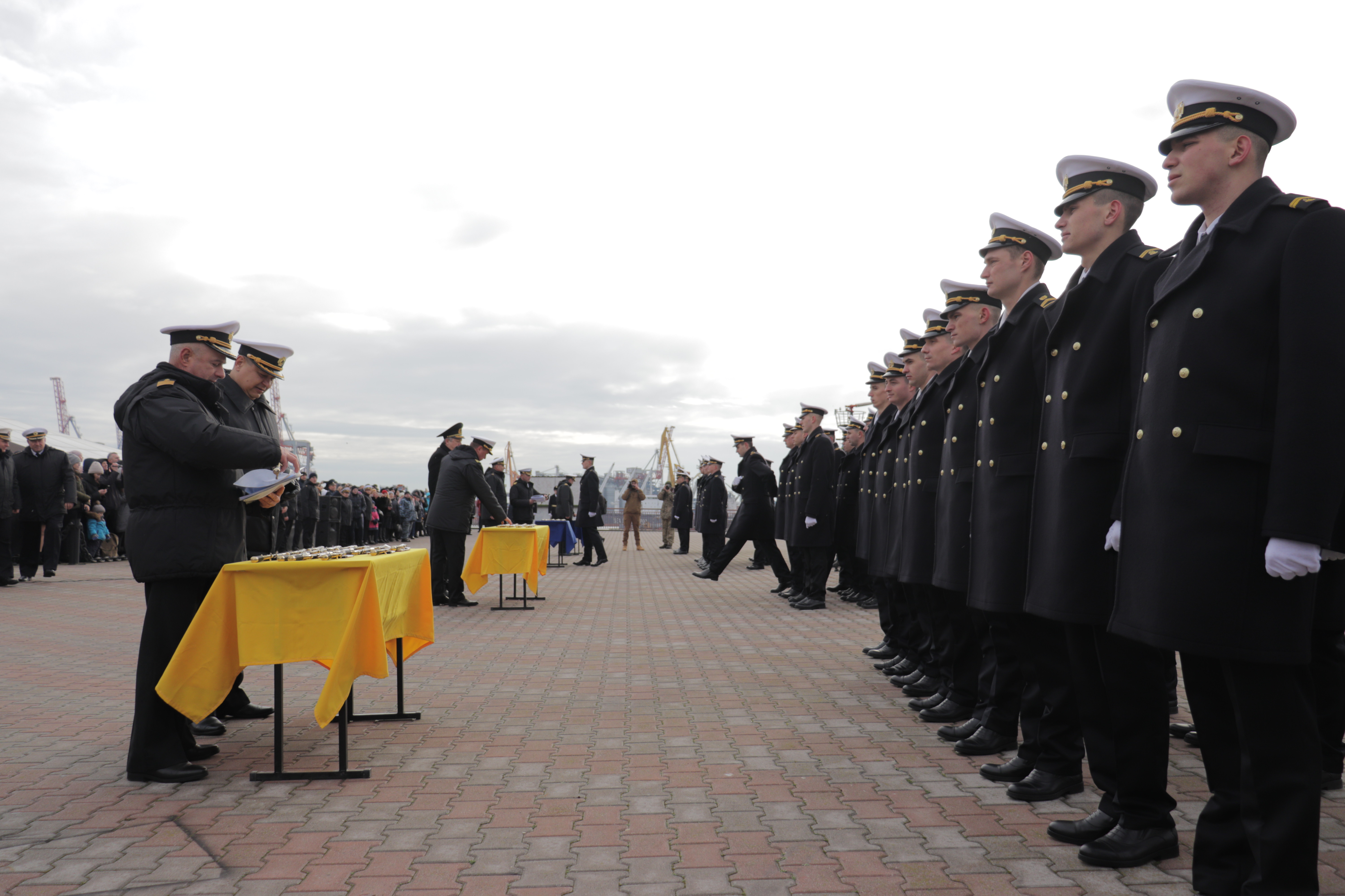 Із Одеської морської академії випустилися курсанти, які вступили до вишу після початку війни на сході України