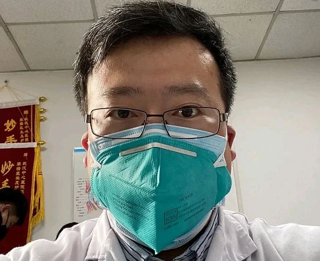 У Китаї офіційно підтвердили смерть лікаря, який попереджав про спалах коронавірусу