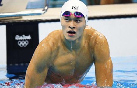 Триразовому олімпійському чемпіону Сунь Яну тимчасово заборонили плавати