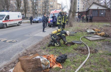 В Киеве из-за пожара в люке теплотрассы погибли 3 человека