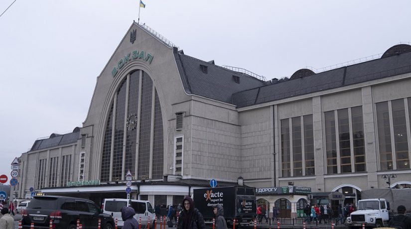 У Києві евакуювали залізничний вокзал через повідомлення про замінування