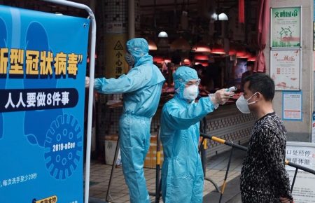 У Китаї за приховування симптомів коронавірусу погрожують смертною карою