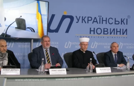 Чубаров закликав представників ДМС вибачитися перед Ісламським культурним центром за масову перевірку документів