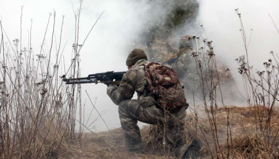 На Донбасі бойовики обстріляли ЗСУ, двоє військових отримали поранення, один бойове ураження