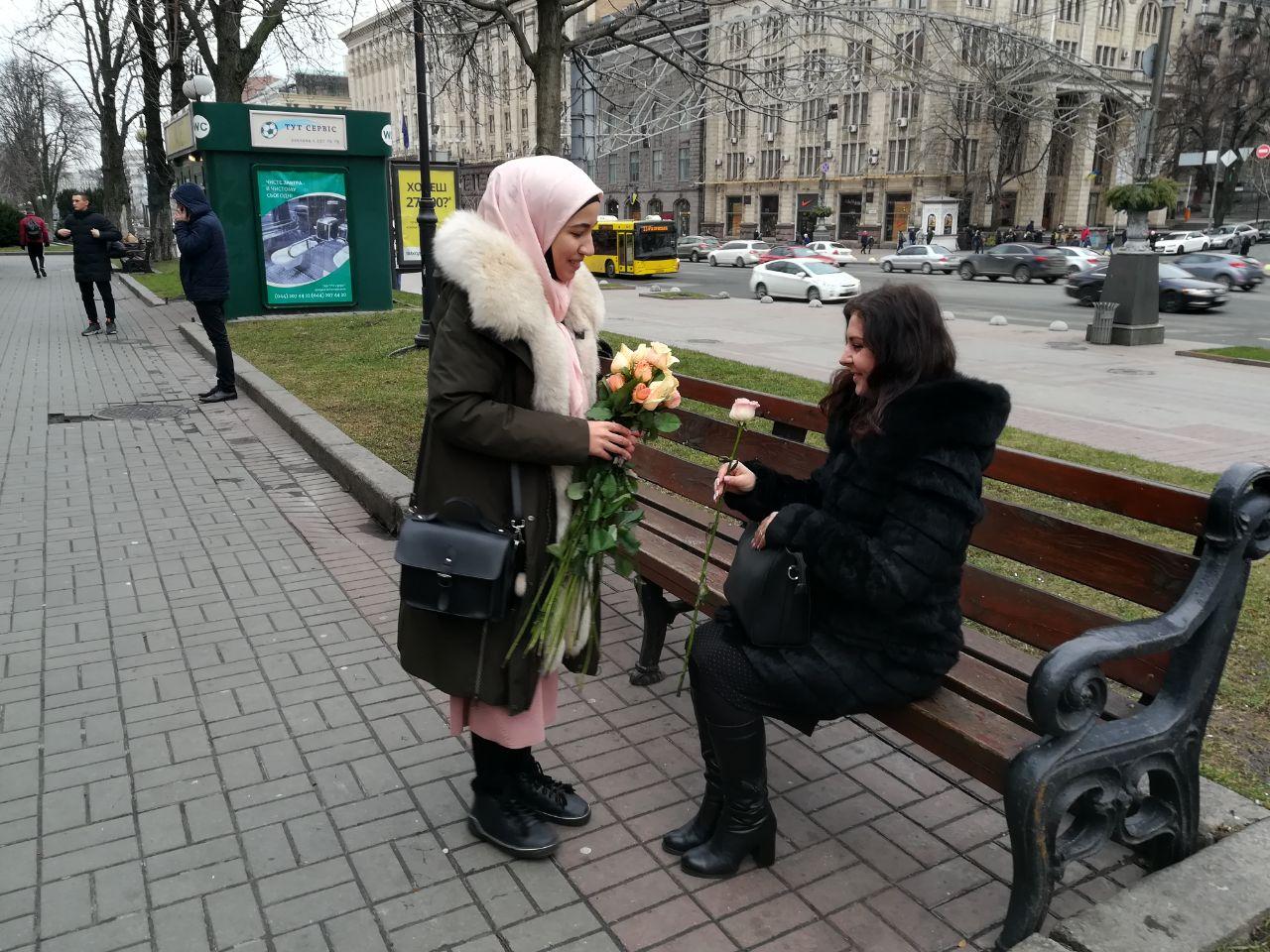 «Носити хіджаб – гарно та гідно»: у Києві пройшла акція до Дня хіджаба