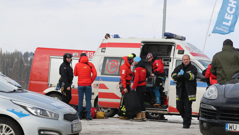У Польщі на гірськолижному курорті вітер зірвав дах з будівлі, загинули дві жінки 