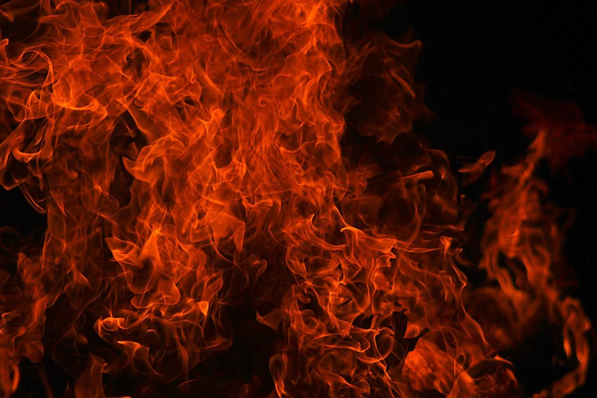 Пожежа у Дніпрі: постраждали п'ятеро жителів гуртожитку