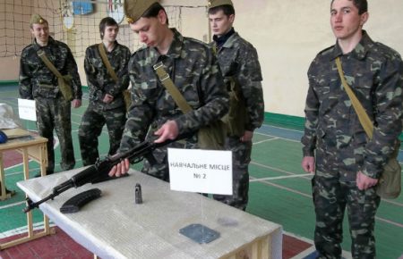 «Захист України» замість «Захисту Вітчизни» — Міносвіти перейменувало шкільний предмет