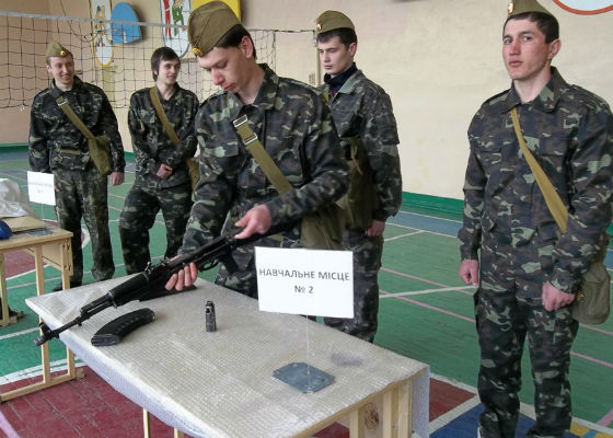 «Захист України» замість «Захисту Вітчизни» — Міносвіти перейменувало шкільний предмет